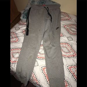 Men's Nike joggers with movie theater pocket